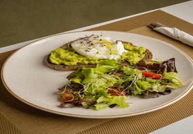 toast avocat poché