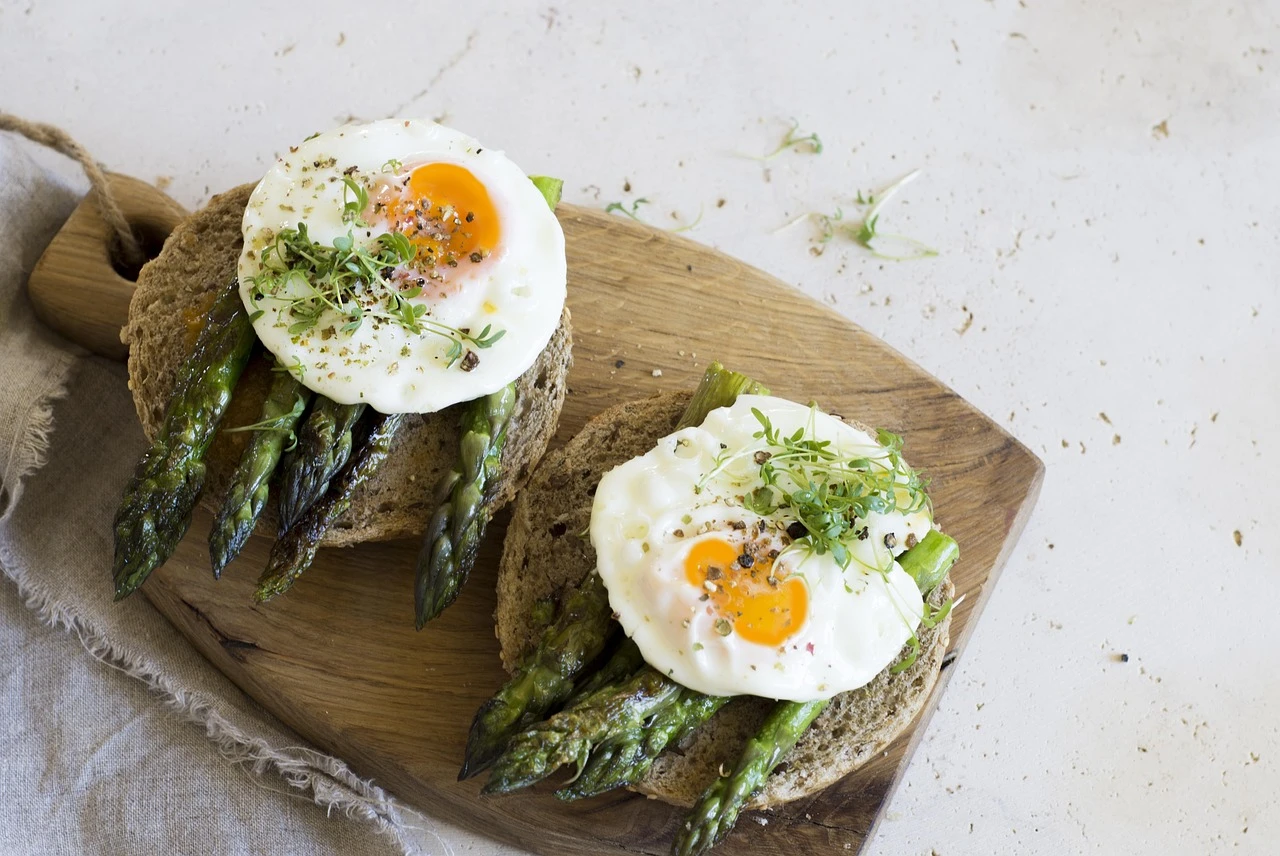 tost omlete fromage charcutrie