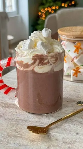 Chocolat Chaud Chantilly